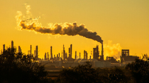 World Energy Outlook: emissions targets require urgent action